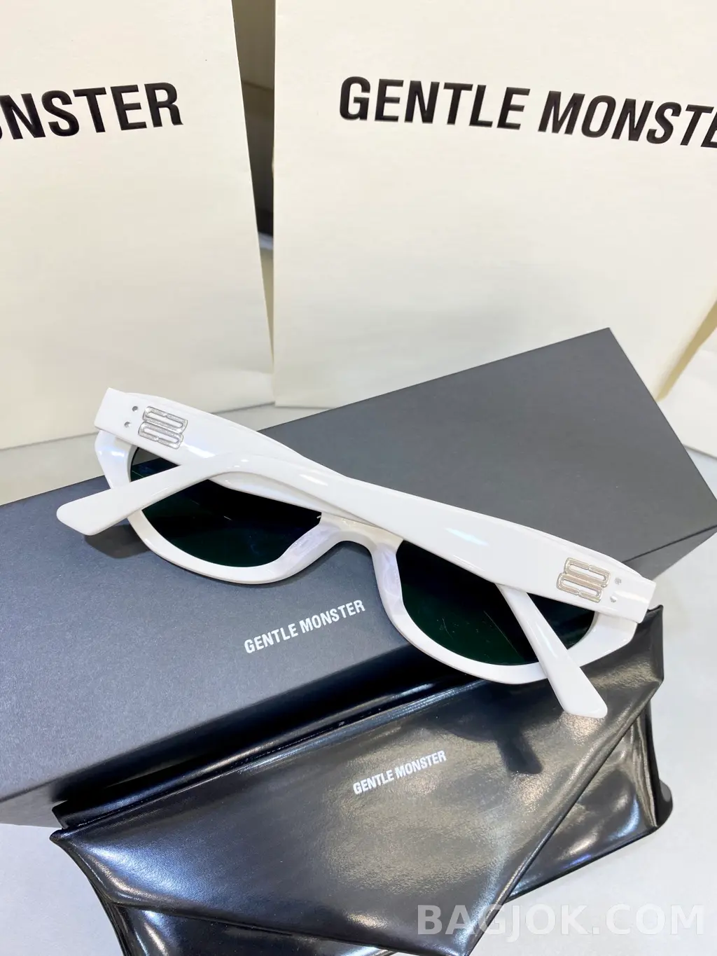 젠틀 몬스터 GENTLE MONSTER ROCOCO Sunglasses 상세 이미지