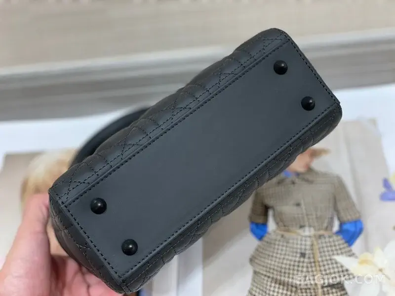 디올 디올 울트라 매트 레이디백 스몰 상세 이미지
