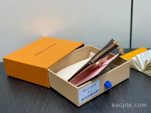루이비통 루이비통 리사 월릿 모노그램 상세 이미지