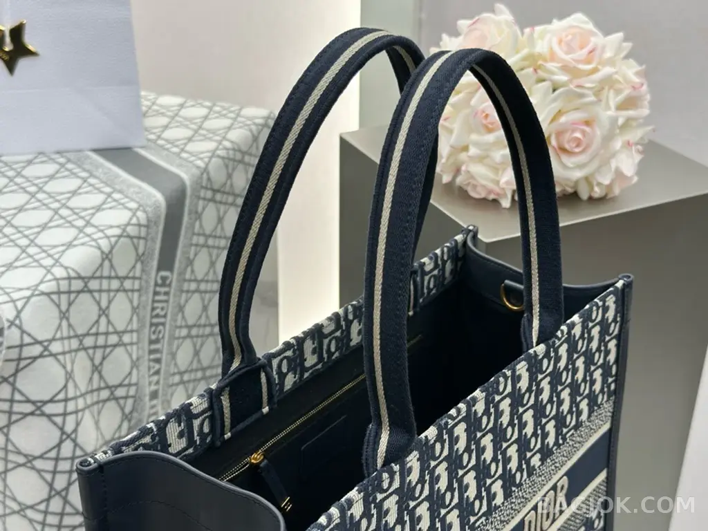 디올 디올 오블리크 북 토트 스트랩백 미디움 상세 이미지