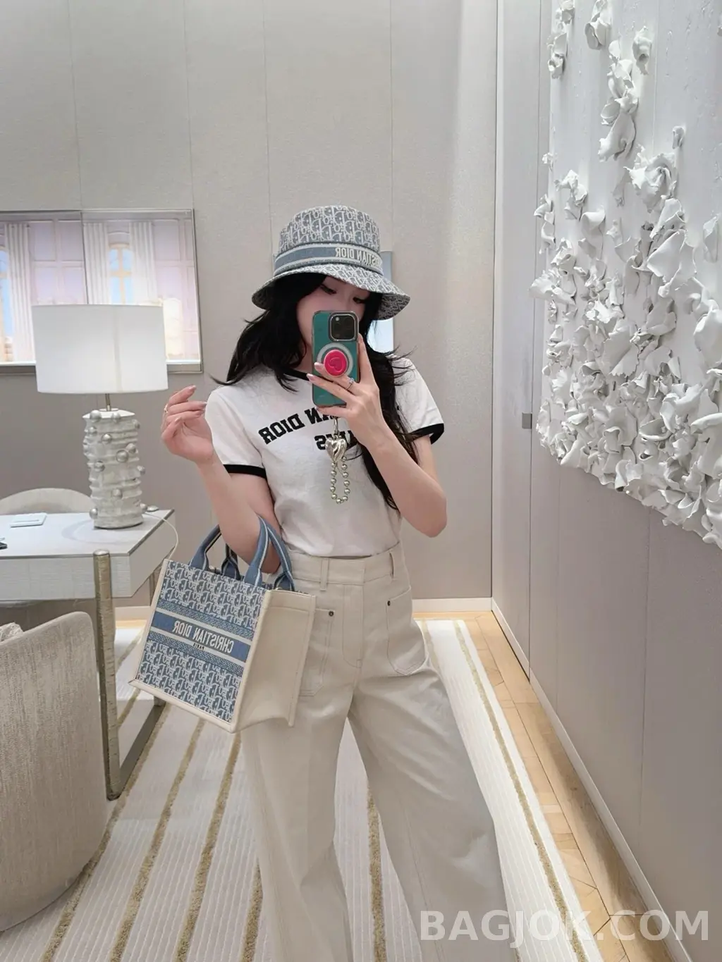 디올 디올 오블리크 샴브레이 북 토트백 스몰 상세 이미지