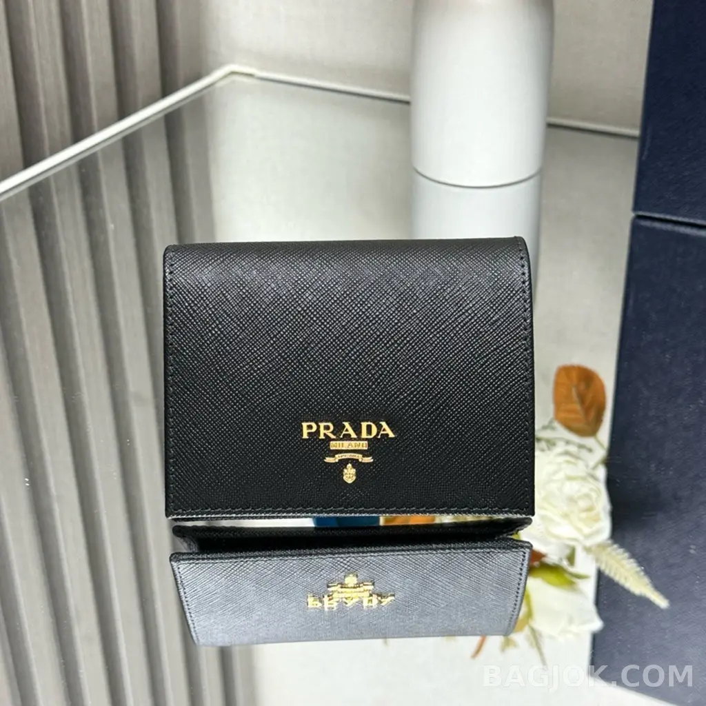프라다 프라다 비텔로 사피아노 반지갑 상세 이미지