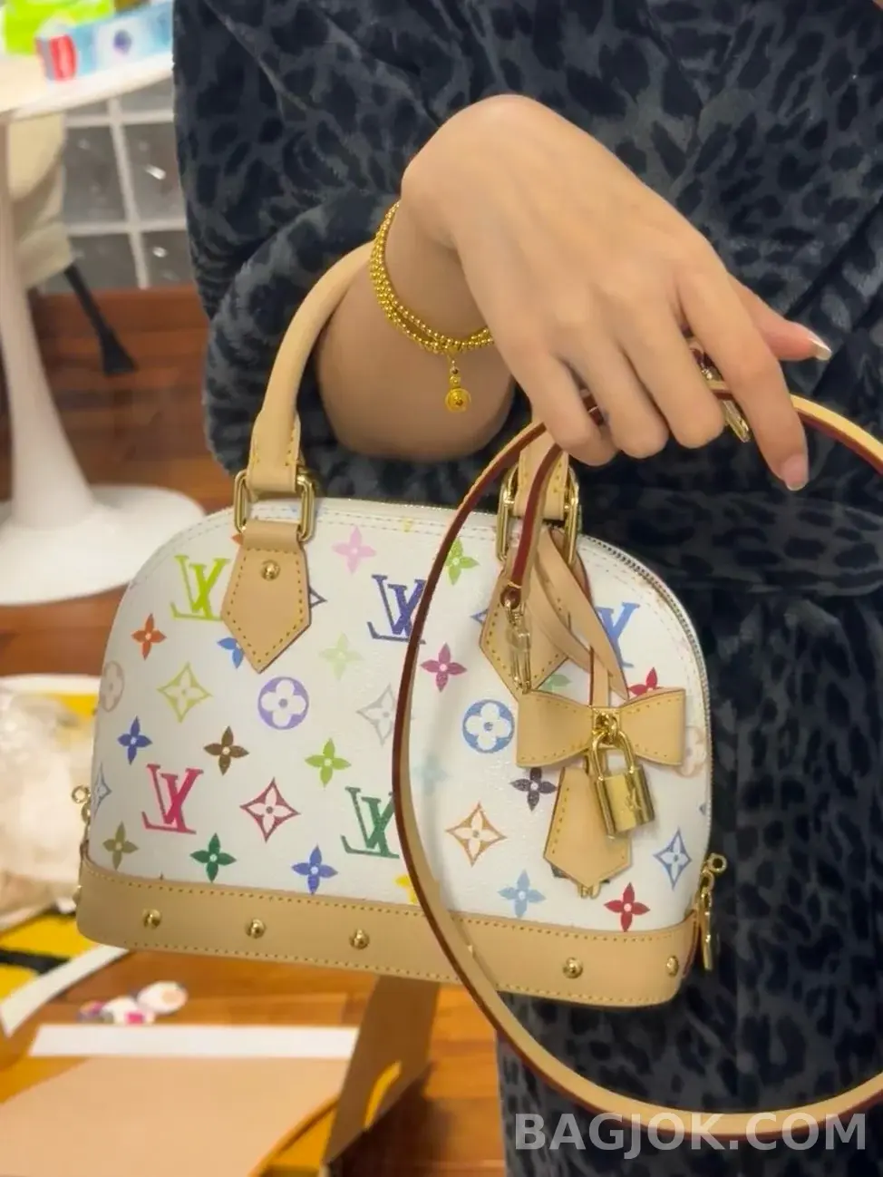 루이비통 루이비통 무라카미 알마 BB 상세 이미지
