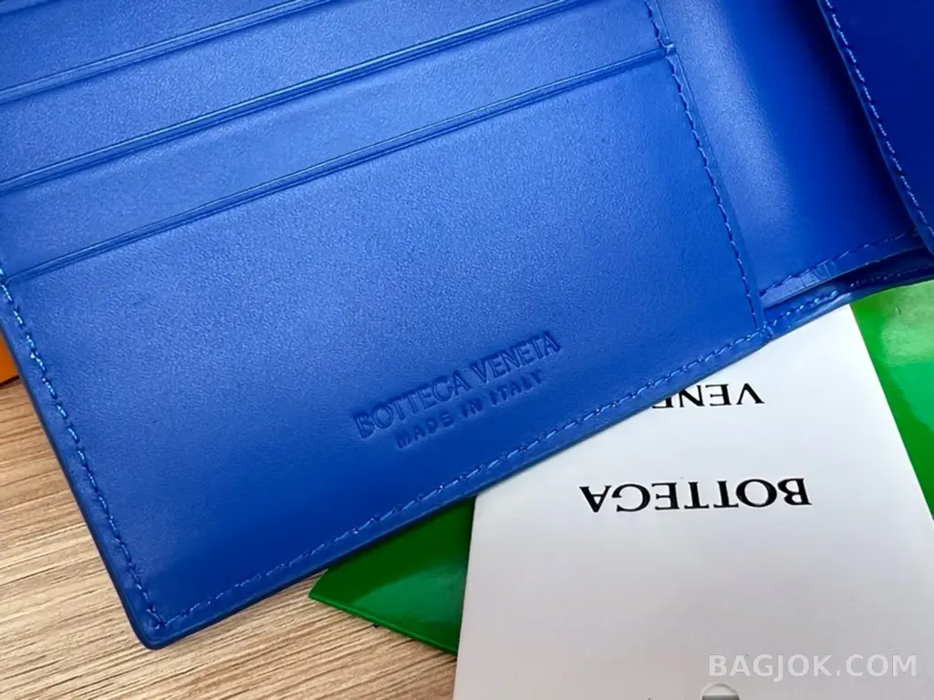 보테가베네타 보테가 베네타 인트레치아토 반지갑 상세 이미지