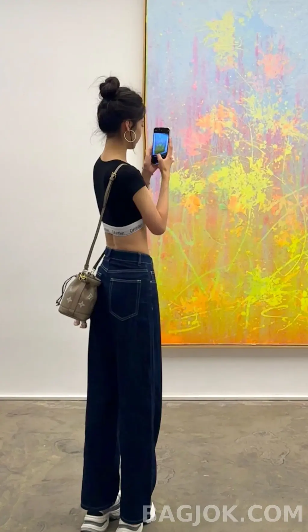 루이비통 루이비통 앙프렝뜨 바이컬러 나노 노에 버킷백 상세 이미지