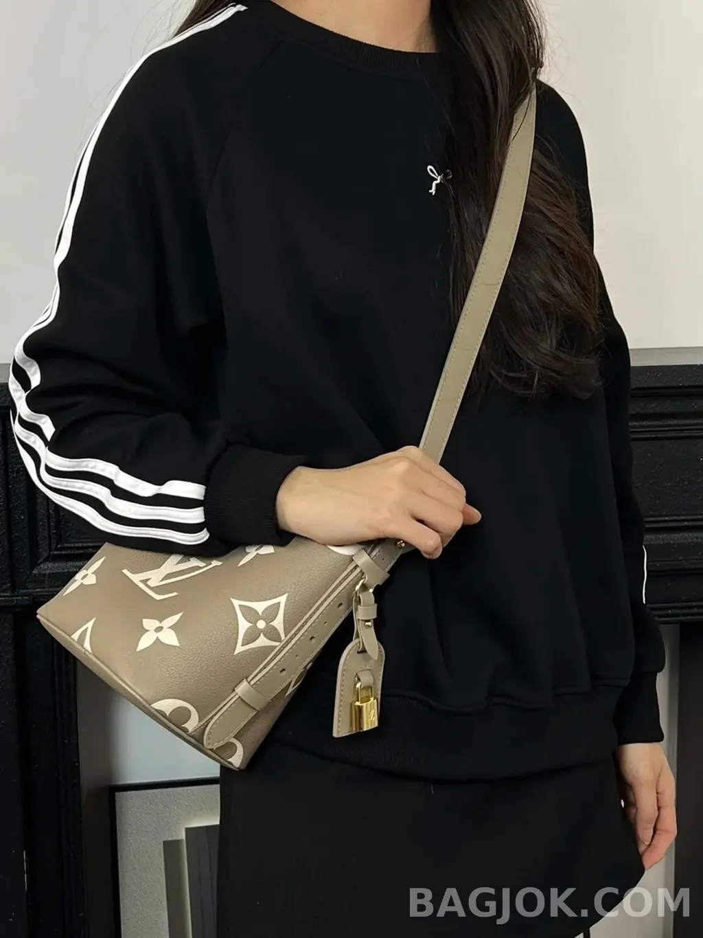 루이비통 루이비통 앙프렝뜨 바이컬러 올 인 BB 상세 이미지