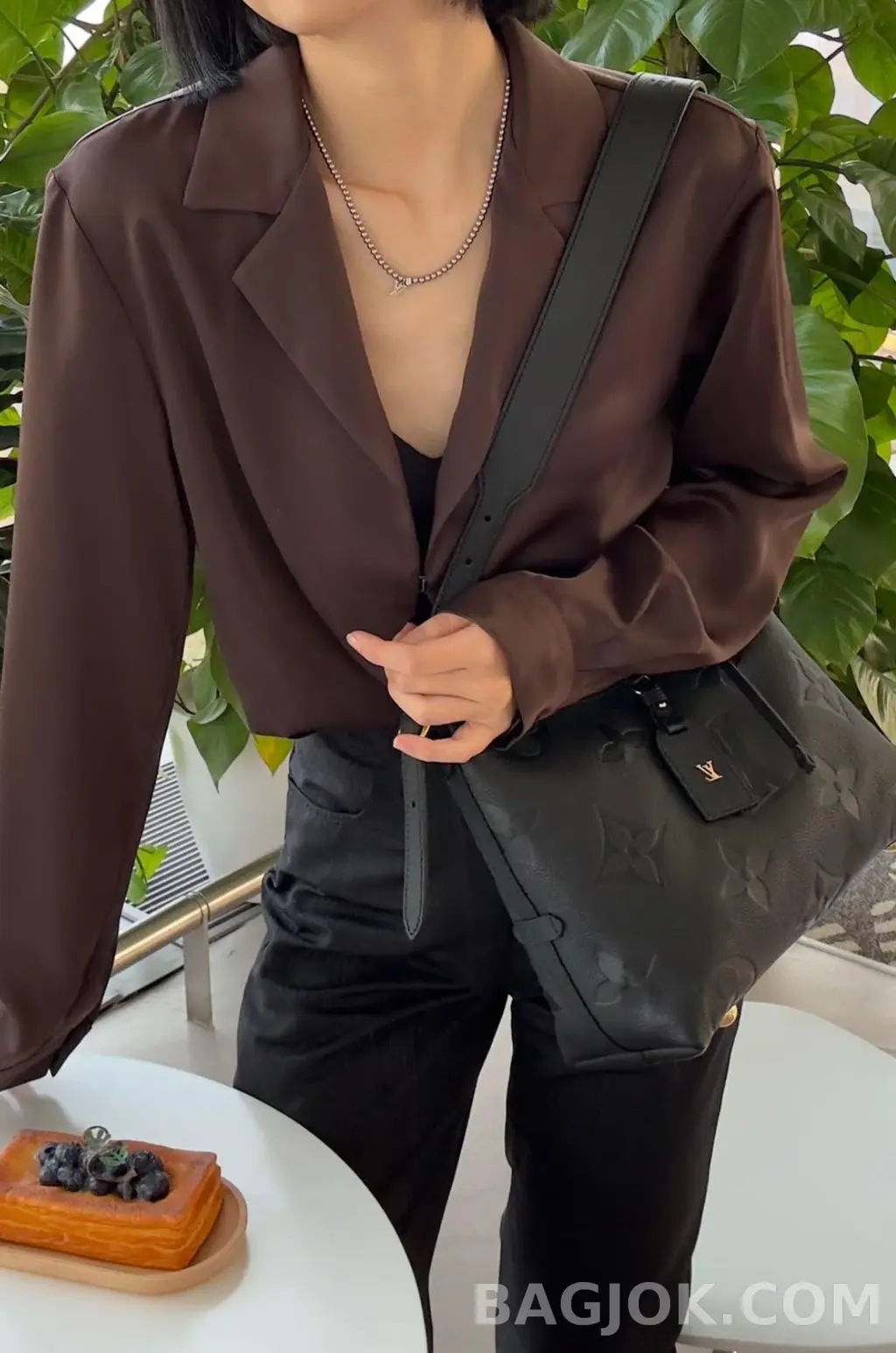루이비통 루이비통 앙프렝뜨 캐리올 PM 상세 이미지