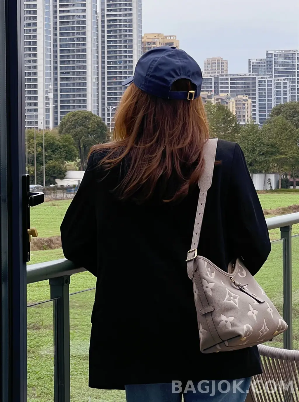 루이비통 루이비통 앙프렝뜨 캐리올 PM 상세 이미지