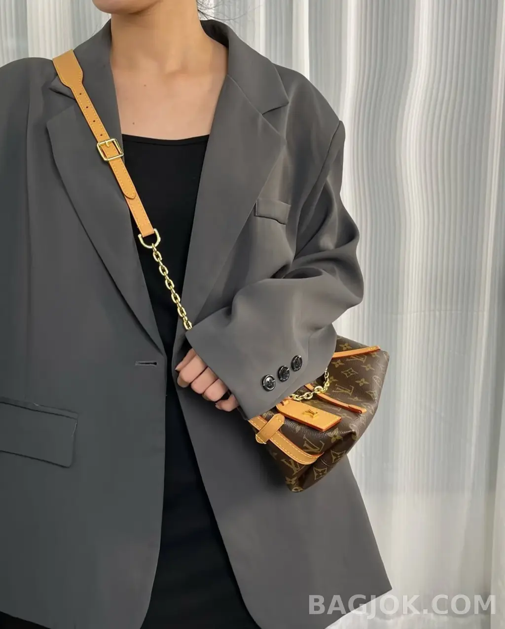 루이비통 루이비통 캐리올 모노그램 BB 상세 이미지