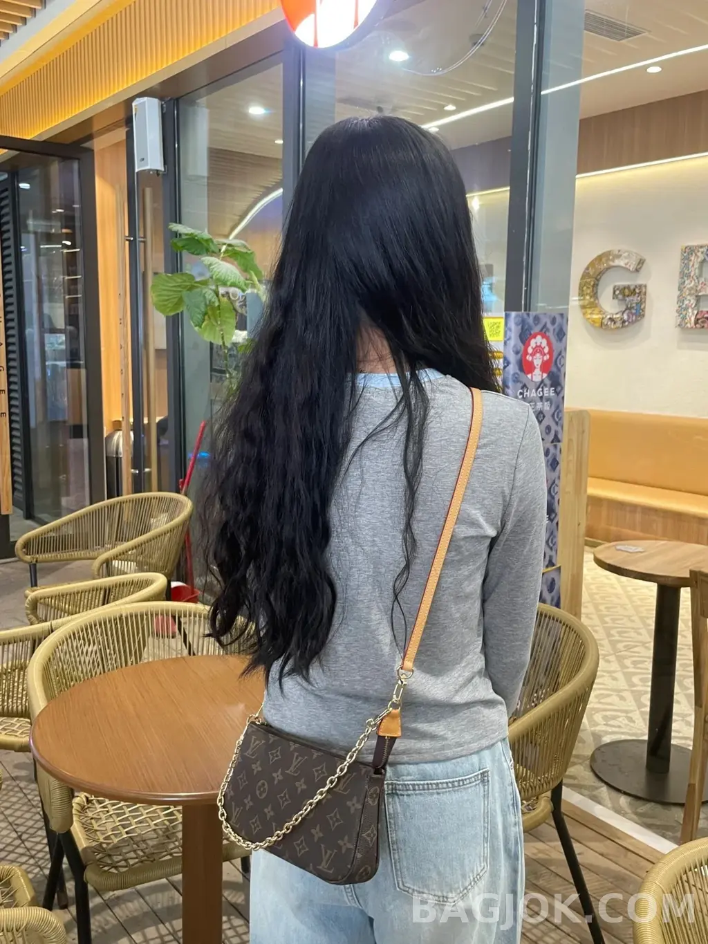 루이비통 루이비통 포쉐트 악세수아 상세 이미지