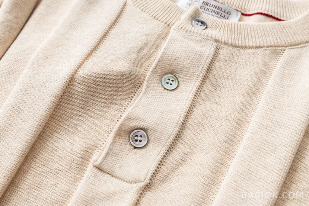 보스넬로쿠치넬리 Brunello Cucinelli 린넨 혼방 헨리넥 숏슬리브 니트 상세 이미지