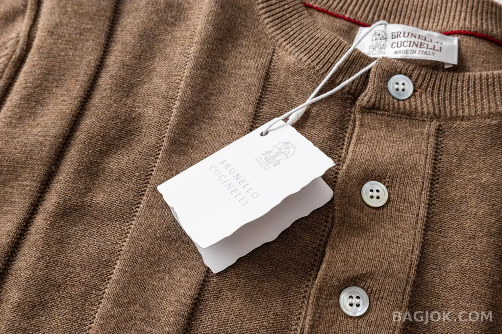 보스넬로쿠치넬리 Brunello Cucinelli 린넨 혼방 헨리넥 숏슬리브 니트 상세 이미지