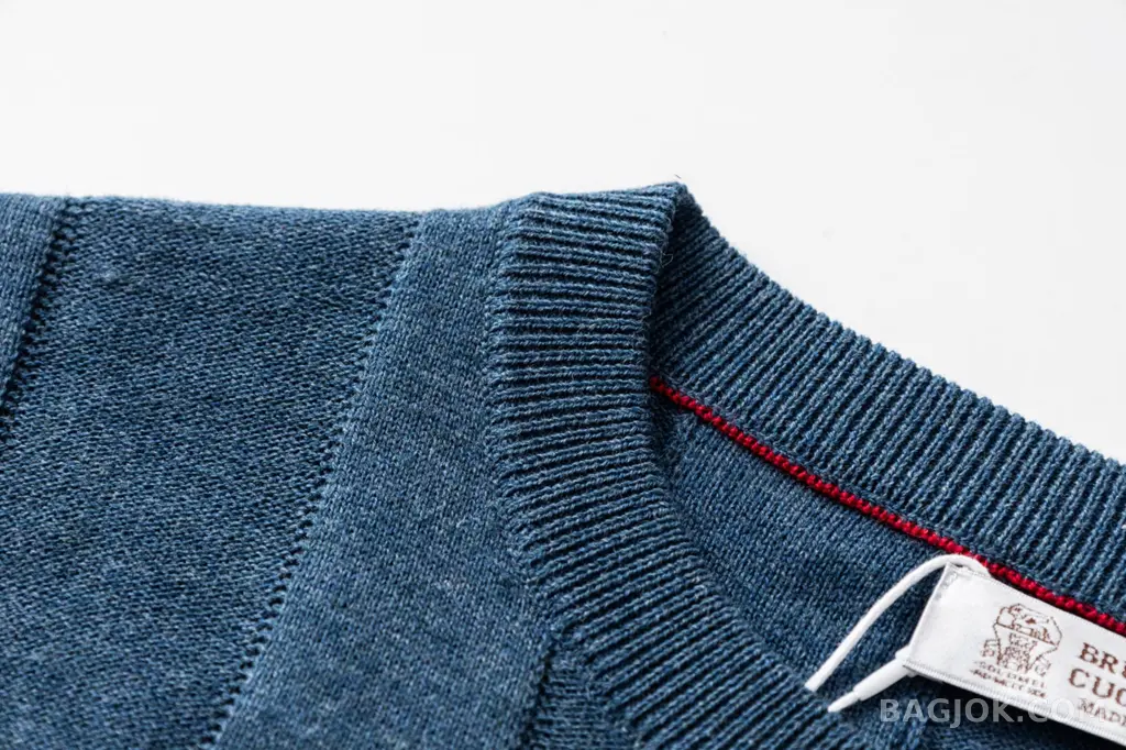 보스넬로쿠치넬리 Brunello Cucinelli 린넨 혼방 헨리넥 숏슬리브 니트 상세 이미지