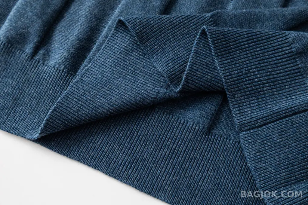 보스넬로쿠치넬리 Brunello Cucinelli 린넨 혼방 헨리넥 숏슬리브 니트 상세 이미지