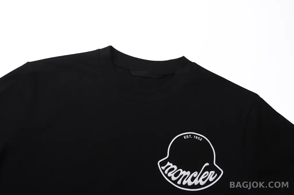 몽클레어 Moncler 버킷햇 스트립트 로고 티셔츠 상세 이미지