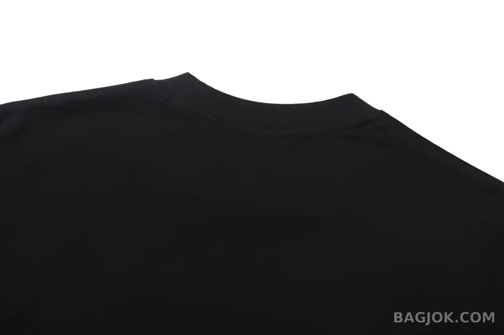 몽클레어 Moncler 버킷햇 스트립트 로고 티셔츠 상세 이미지