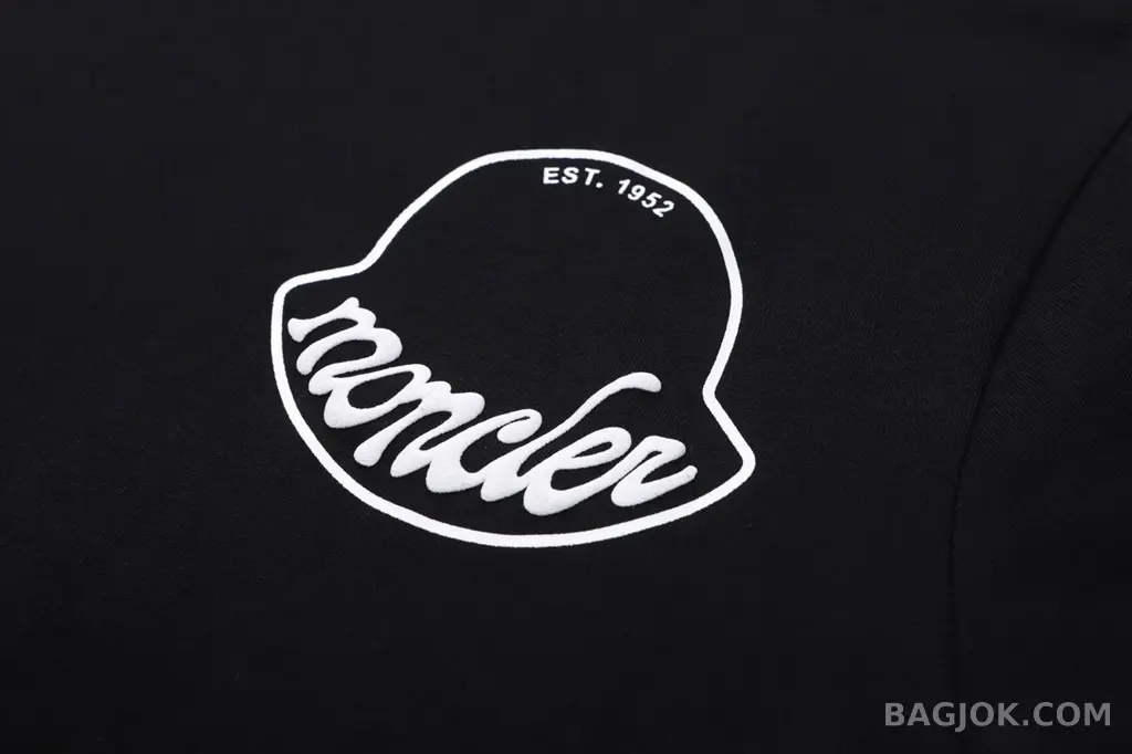 몽클레어 Moncler 버킷햇 스트립트 로고 티셔츠 상세 이미지