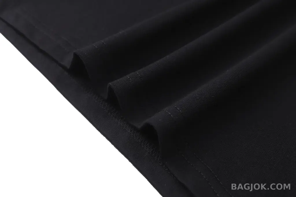 몽클레어 Moncler 버킷햇 스트립트 로고 티셔츠 상세 이미지