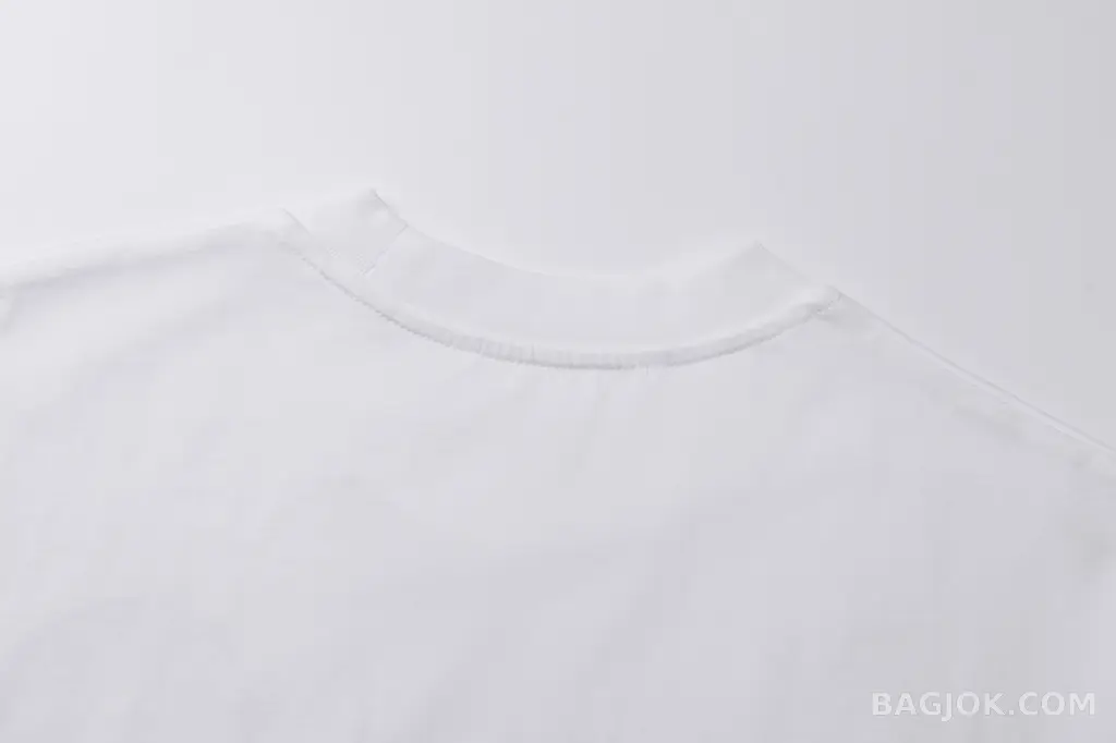 몽클레어 Moncler 버킷햇 스트립트 로고 티셔츠 상세 이미지