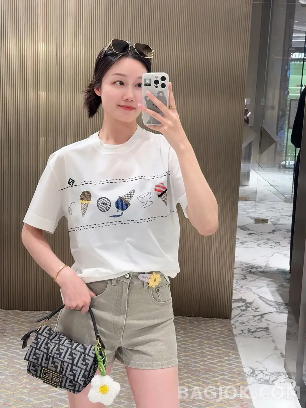 펜디 Fendi 아이스크림 자수 화이트 코튼 티셔츠 상세 이미지