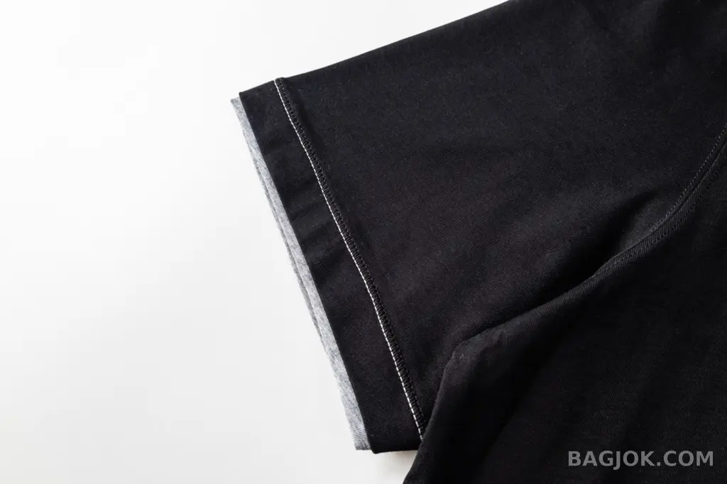 보스넬로쿠치넬리 Brunello Cucinelli 그레이 배색 트림 블랙 코튼 티셔츠 상세 이미지