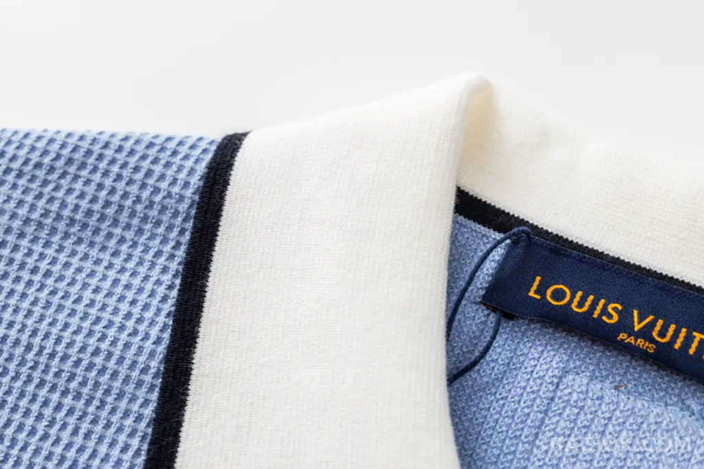 루이비통 Louis Vuitton 스카이 블루 와플 니트 레트로 프레피 폴로 셔츠 상세 이미지