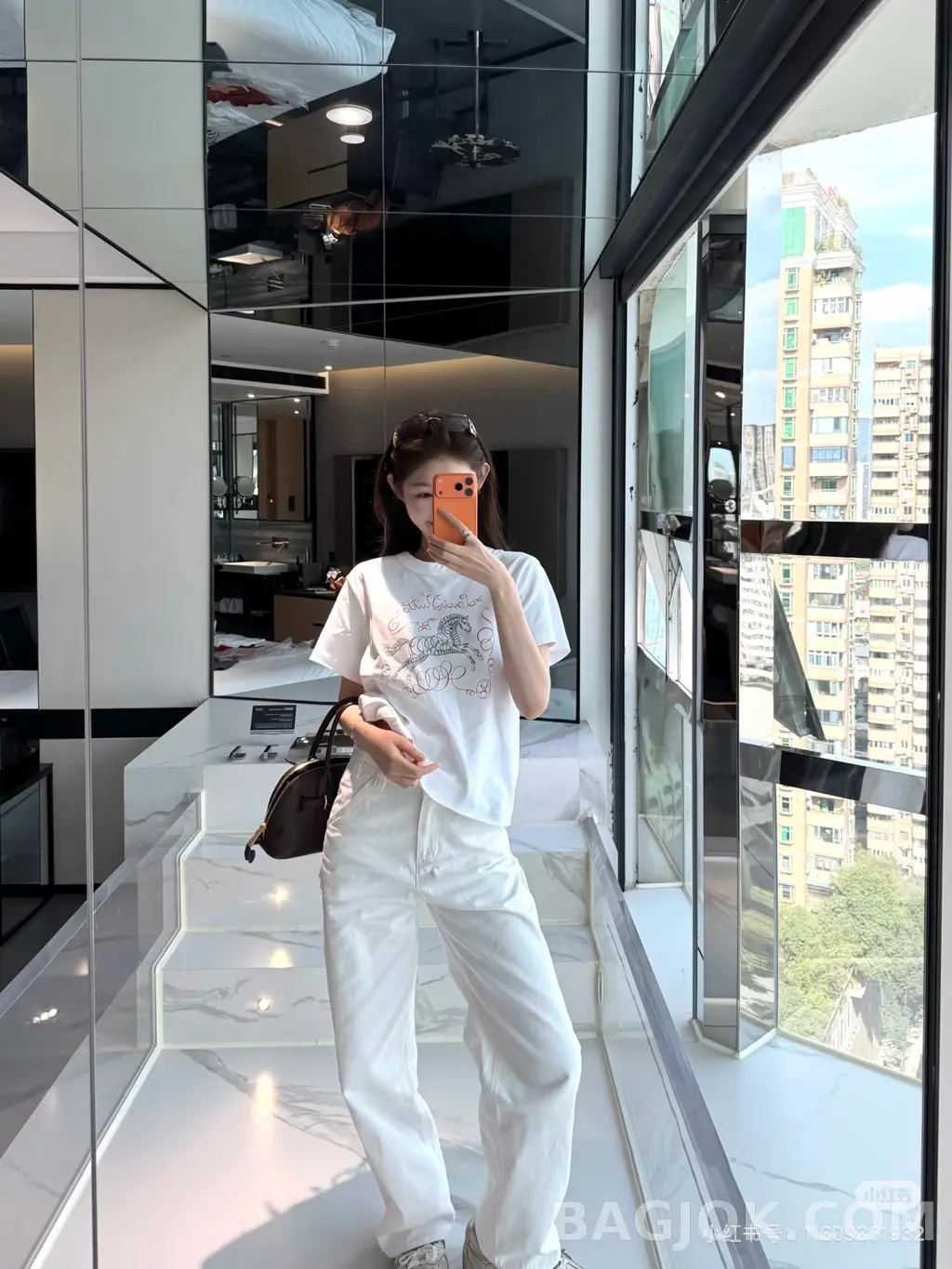 루이비통 Louis Vuitton 한정판 Horse 그래픽 티셔츠 상세 이미지