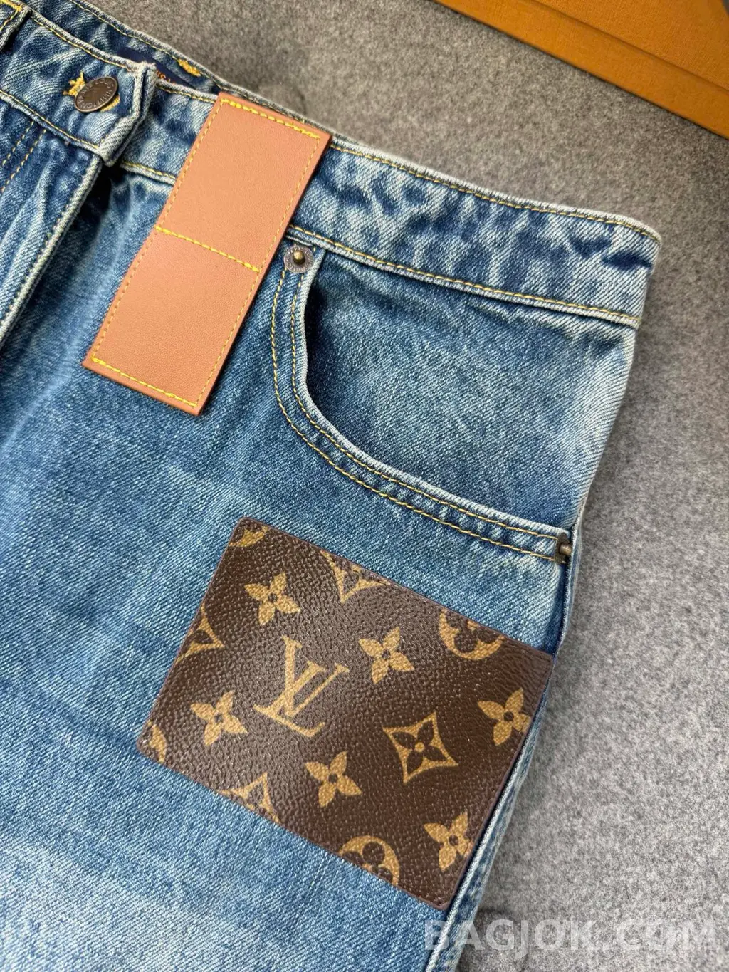 루이비통 Louis Vuitton 모노그램 패치 와이드 데님 팬츠 상세 이미지