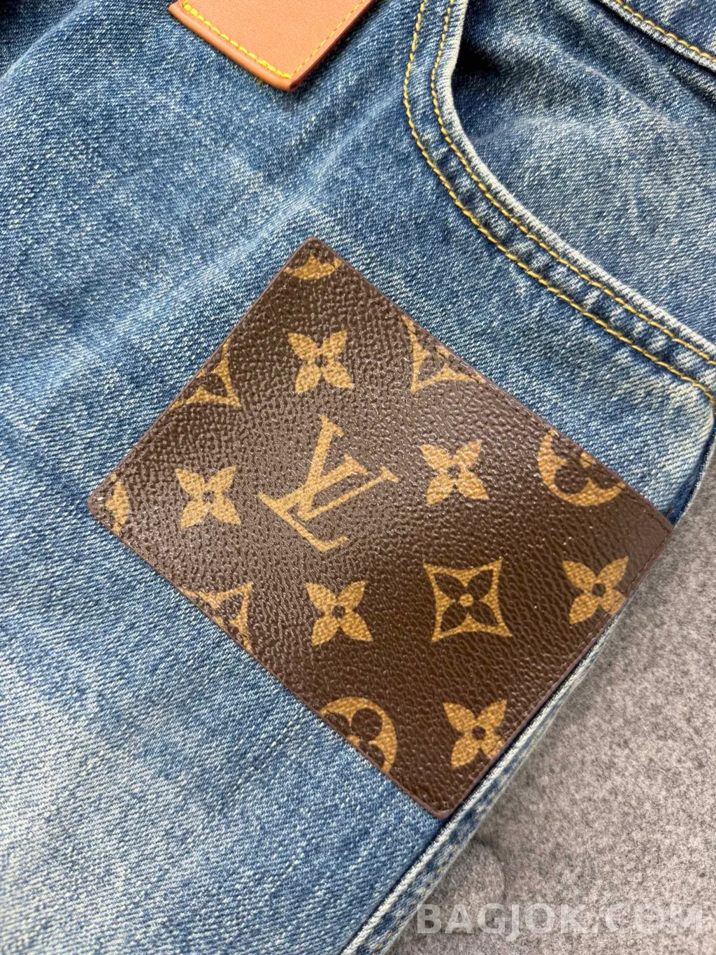 루이비통 Louis Vuitton 모노그램 패치 와이드 데님 팬츠 상세 이미지