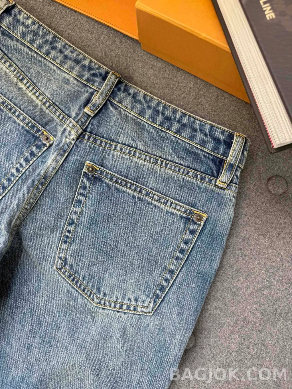 루이비통 Louis Vuitton 모노그램 패치 와이드 데님 팬츠 상세 이미지