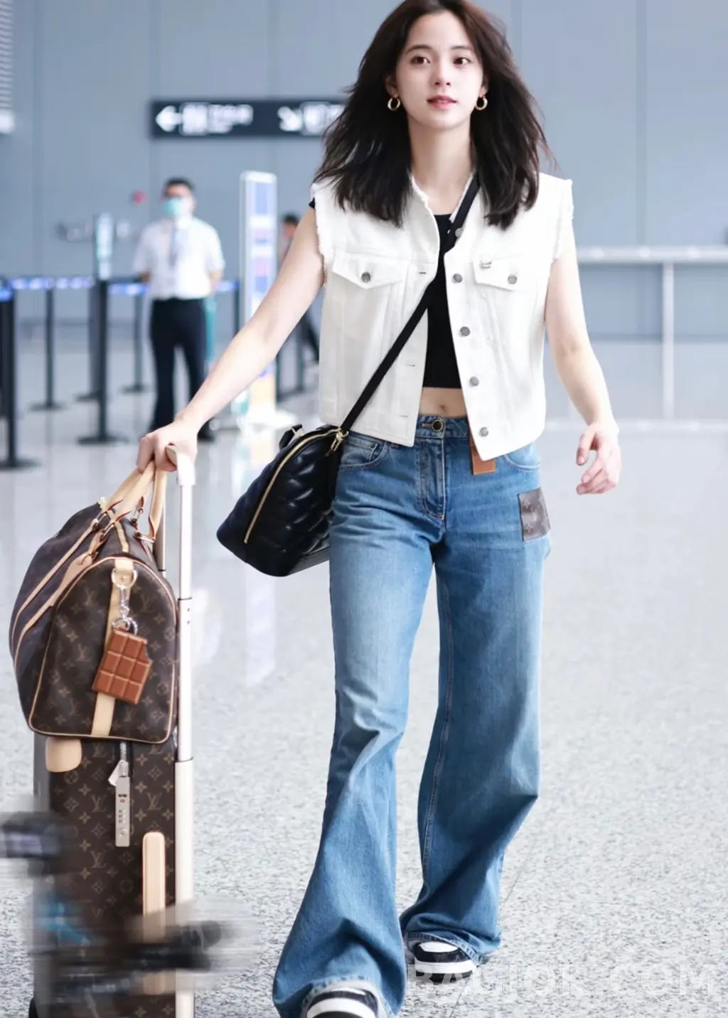 루이비통 Louis Vuitton 모노그램 패치 와이드 데님 팬츠 상세 이미지