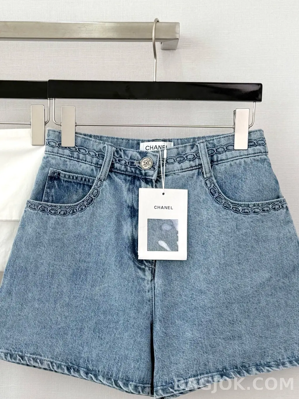 샤넬 Chanel 체인 자수 데님 쇼츠 상세 이미지