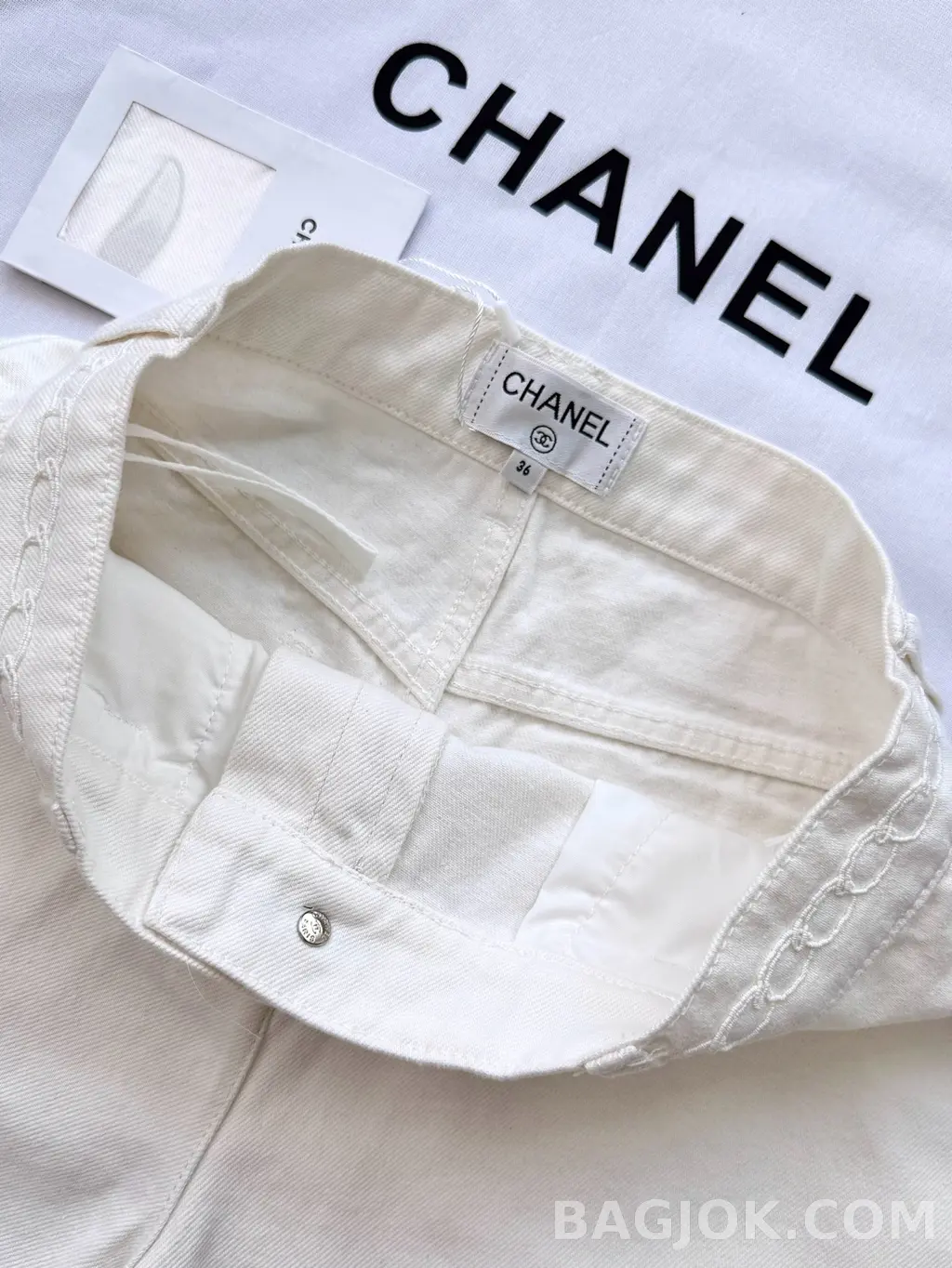 샤넬 Chanel 체인 자수 데님 쇼츠 상세 이미지
