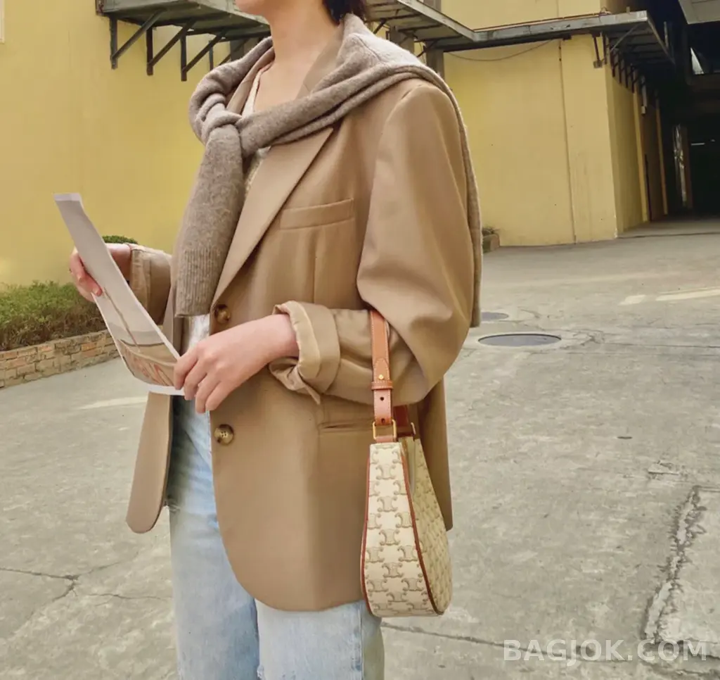 셀린느 CEL 아바 숄더백 캔버스 상세 이미지