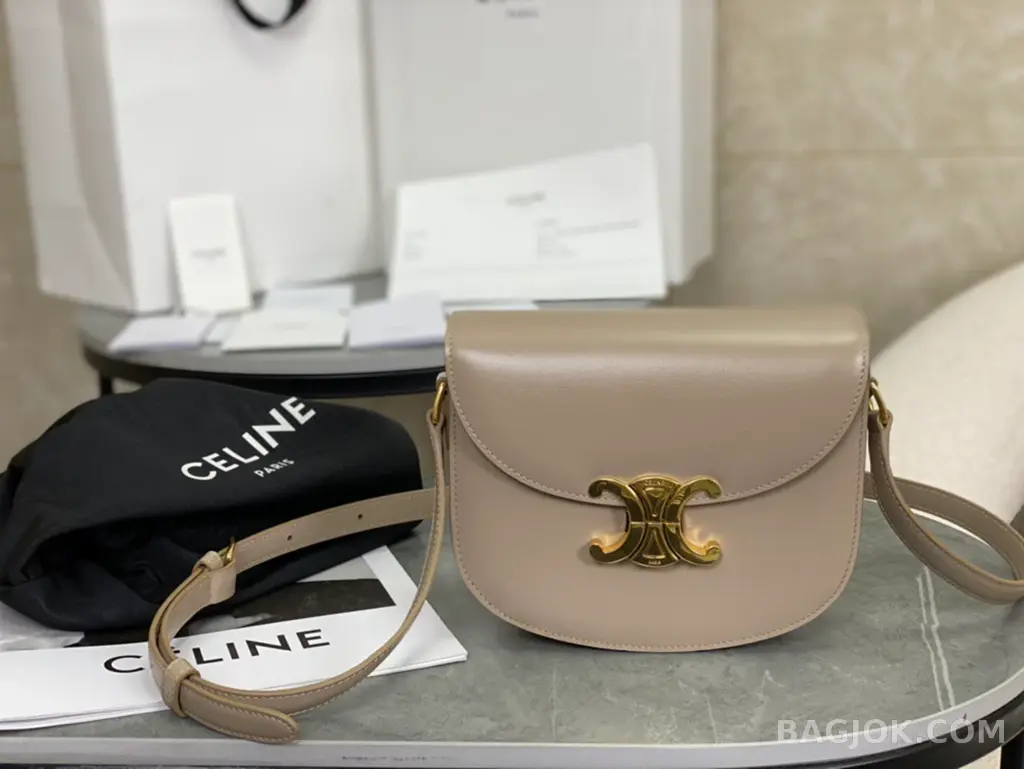 셀린느 CEL 트리옹프 틴 베사체 숄더백 상세 이미지