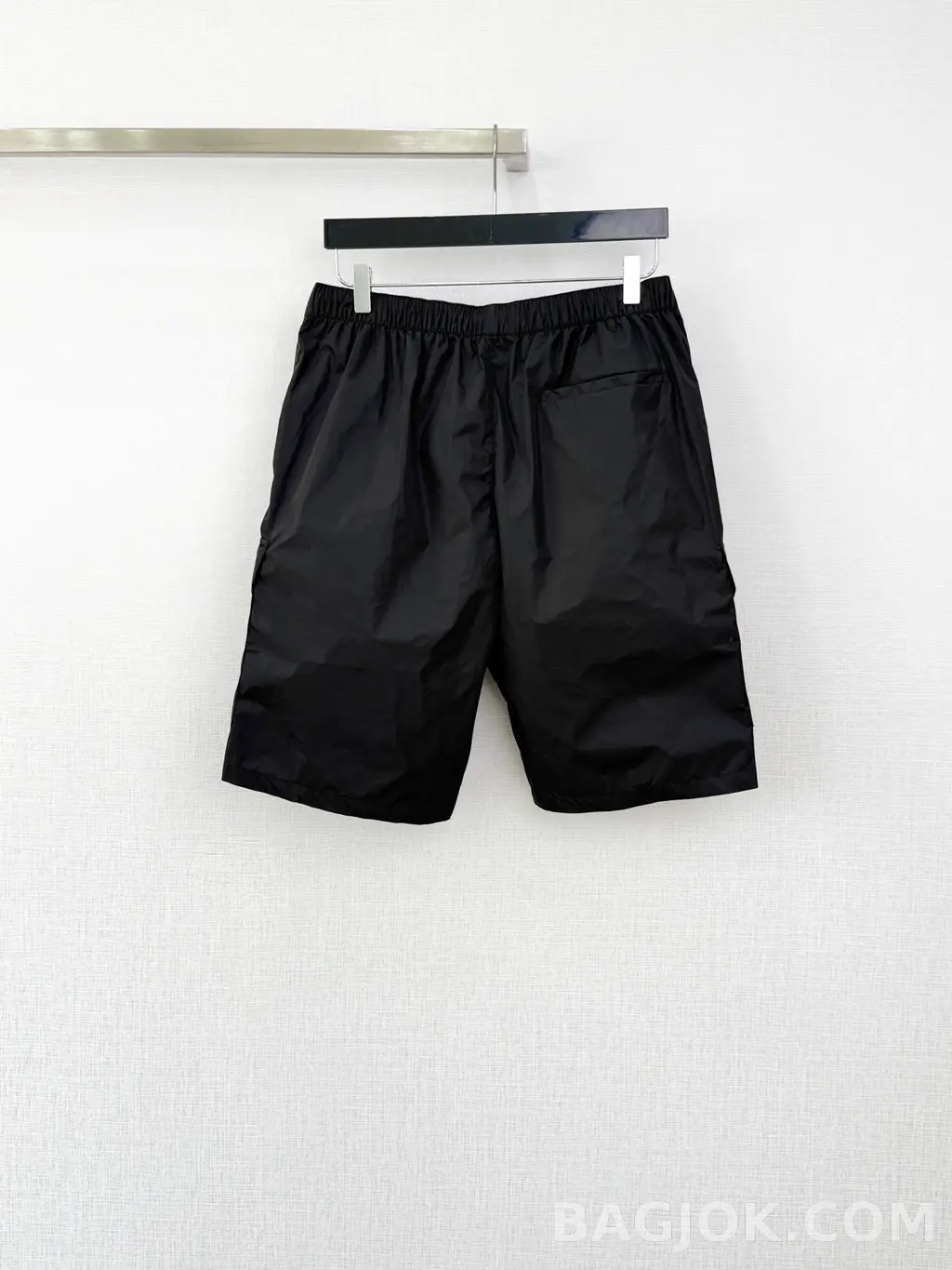 프라다 Prada 리나일론 카고 베르무다 쇼츠 상세 이미지