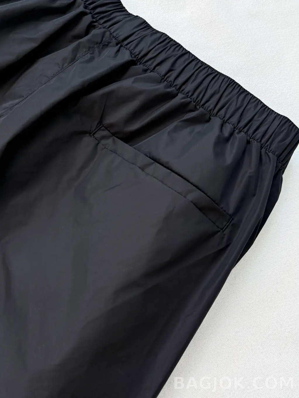 프라다 Prada 리나일론 카고 베르무다 쇼츠 상세 이미지