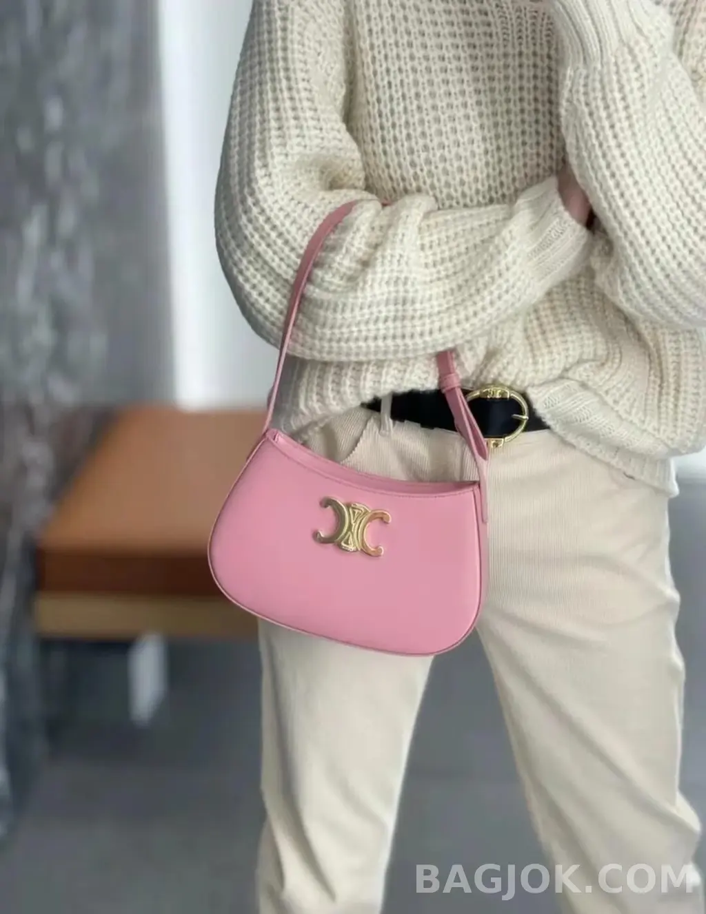 셀린느 CEL 틸리 숄더백 카프스킨 미디움 상세 이미지