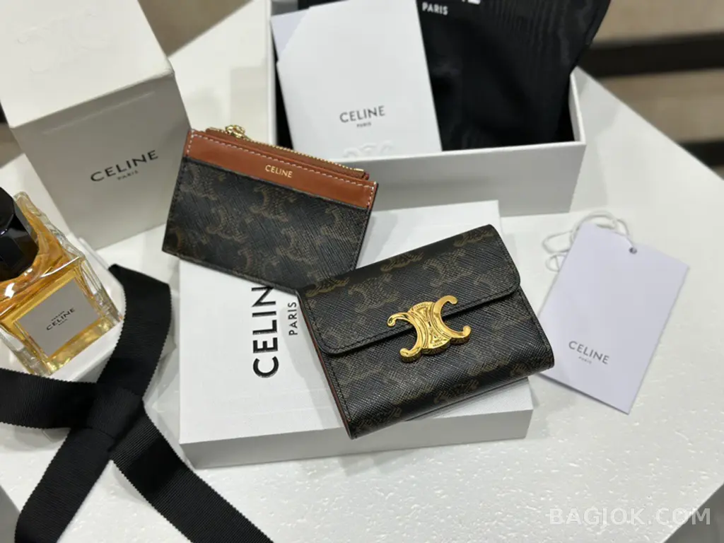 셀린느 CEL 트리옹프 콤팩트 코인 월렛 캔버스 상세 이미지