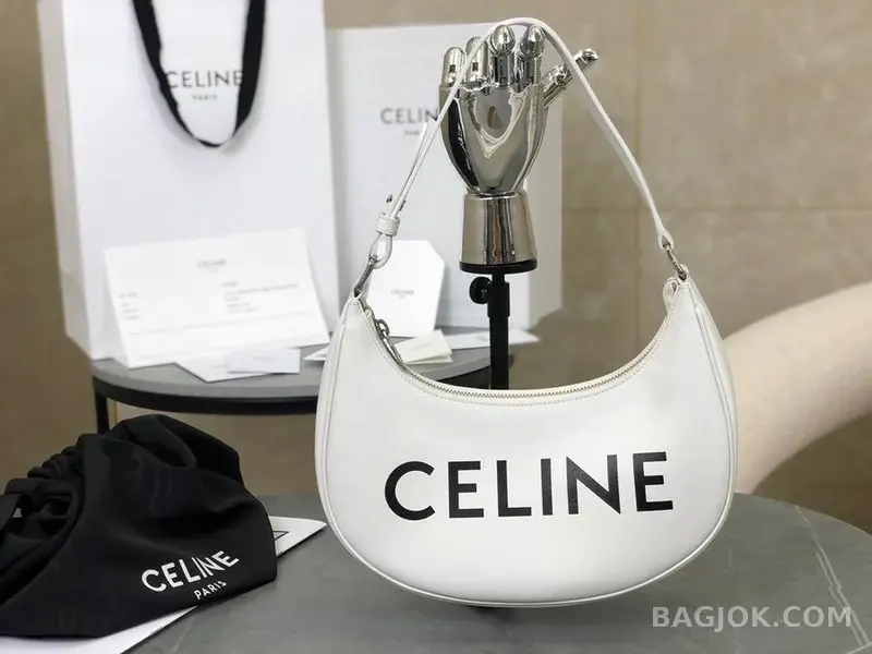 셀린느 CELINE 레더 로고 아바백 상세 이미지