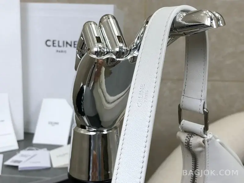 셀린느 CELINE 레더 로고 아바백 상세 이미지