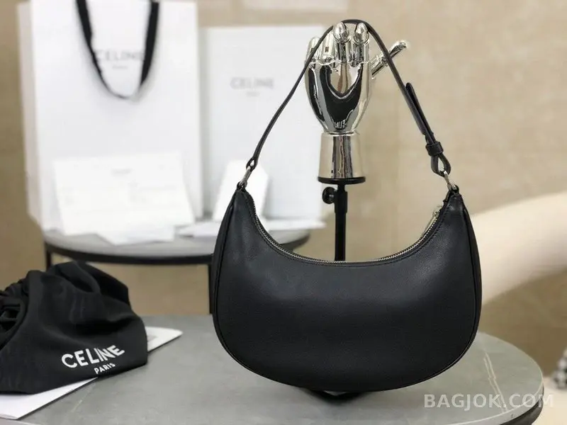 셀린느 CELINE 레더 로고 아바백 상세 이미지