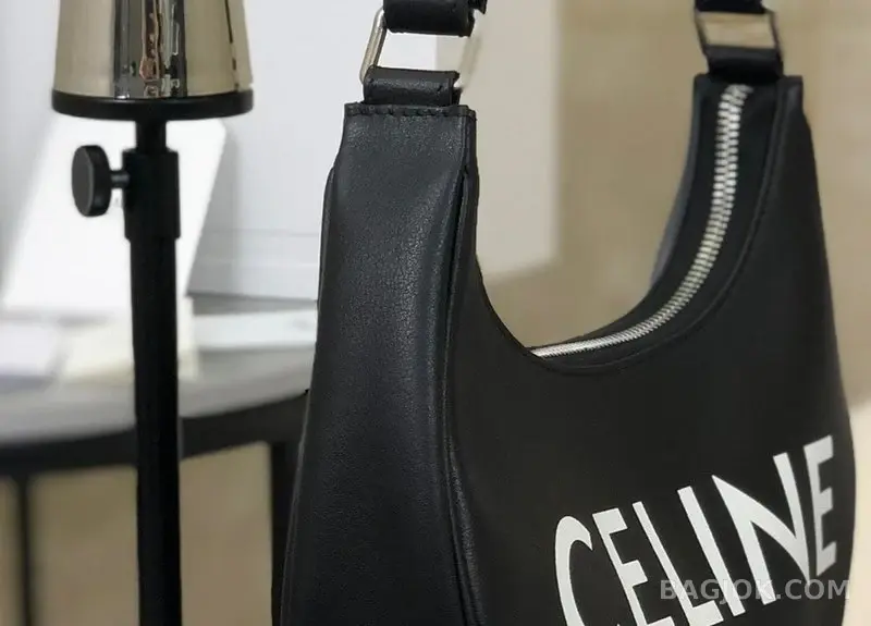 셀린느 CELINE 레더 로고 아바백 상세 이미지