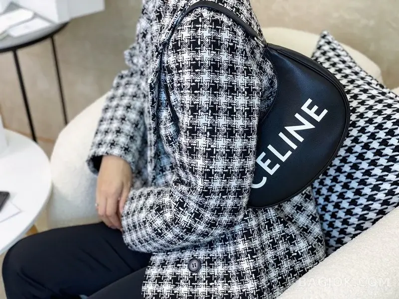 셀린느 CELINE 레더 로고 아바백 상세 이미지