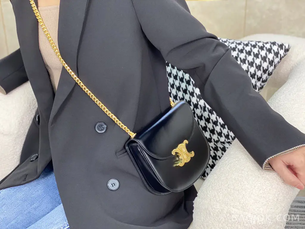 셀린느 CELINE 트리옹프 틴 베사체 레더 체인백 상세 이미지