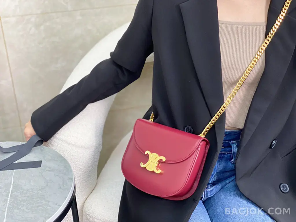 셀린느 CELINE 트리옹프 틴 베사체 레더 체인백 상세 이미지