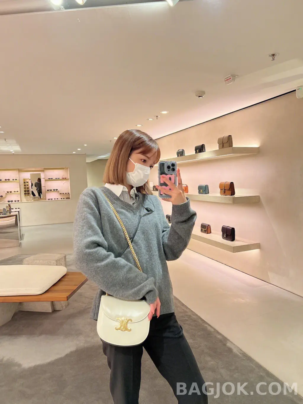 셀린느 CELINE 트리옹프 틴 베사체 레더 체인백 상세 이미지