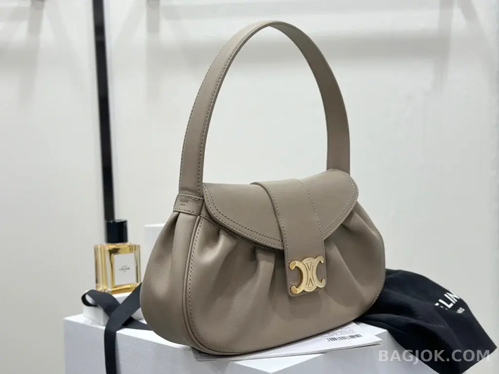 셀린느 CELINE 미디움 폴리백 상세 이미지