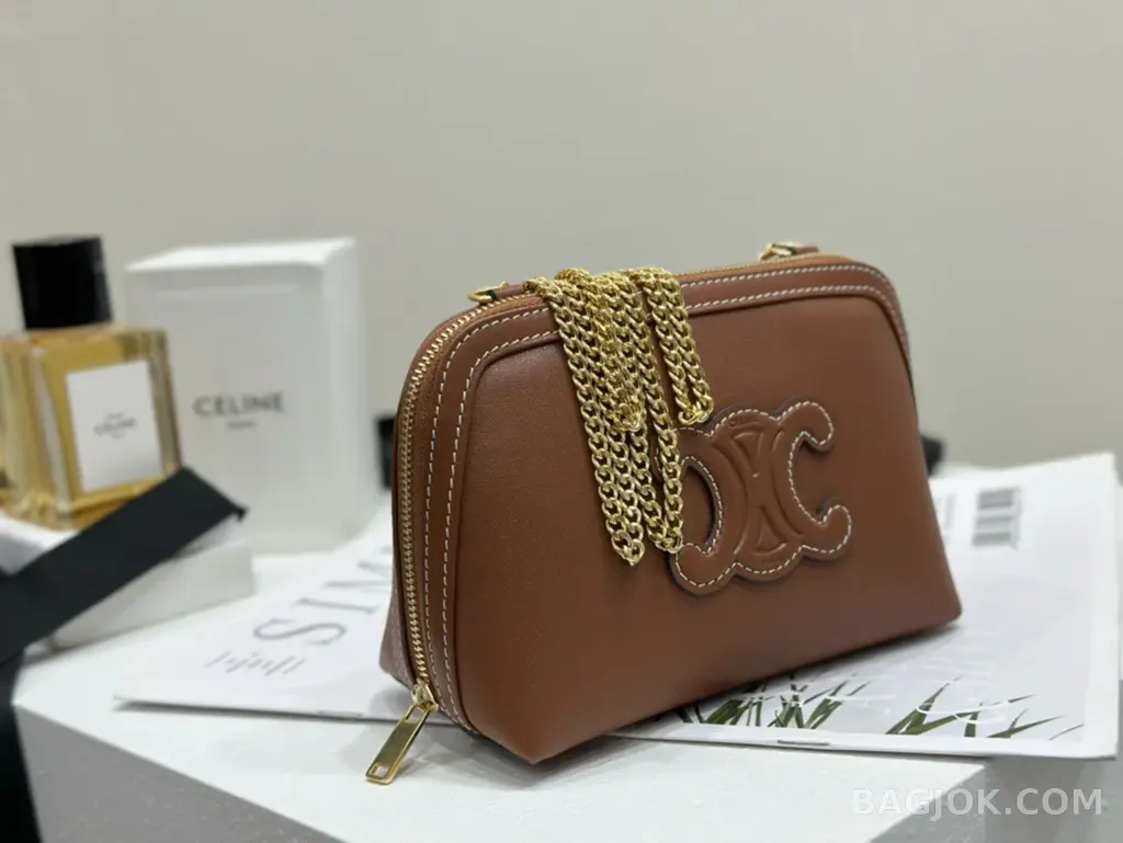 셀린느 CELINE 트리옹프 레더 체인 클러치 상세 이미지