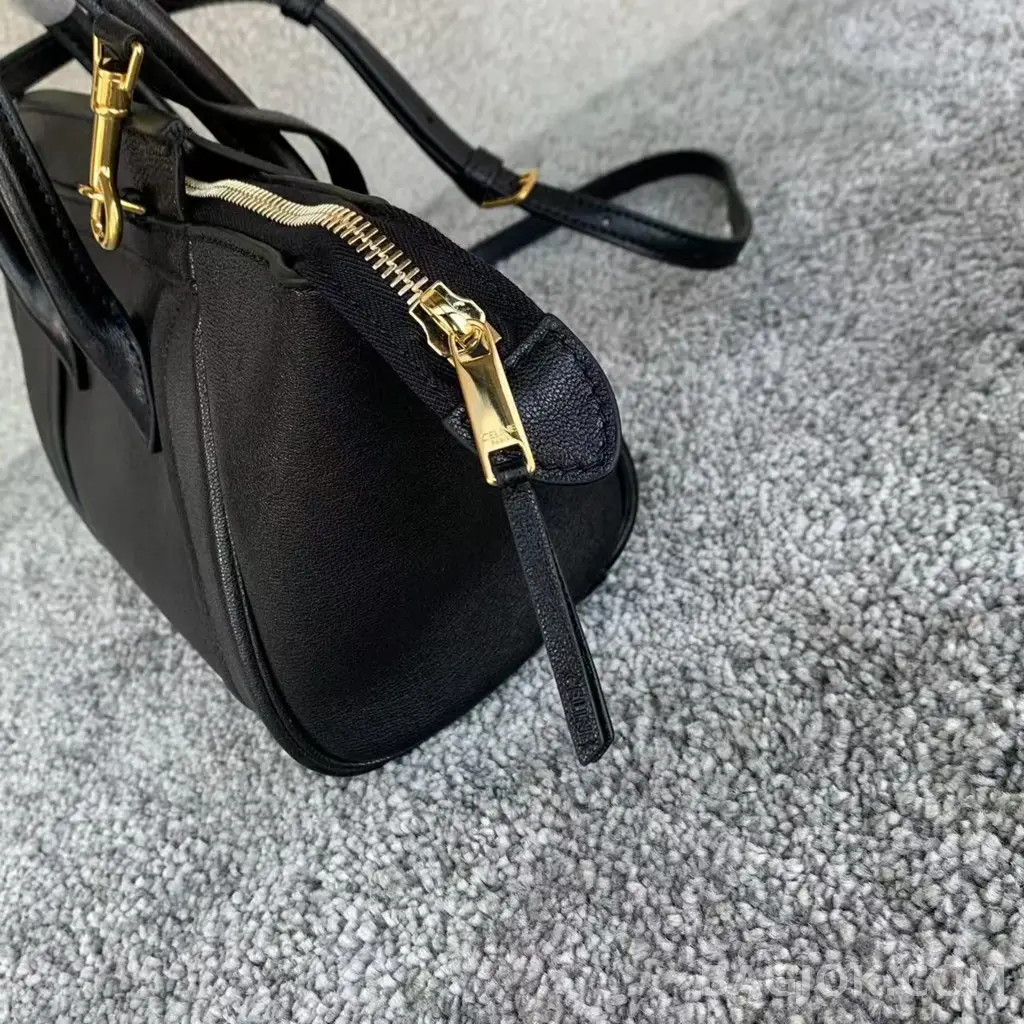 셀린느 CELINE 뉴 러기지 백 스몰 상세 이미지